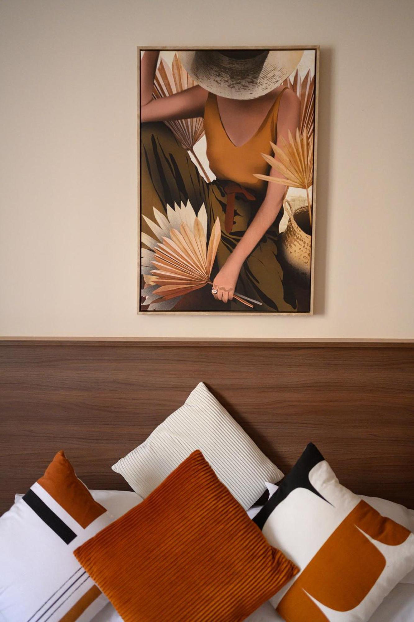 Szilfa Etterem Mariann Apartman ハイデゥソボスロー エクステリア 写真